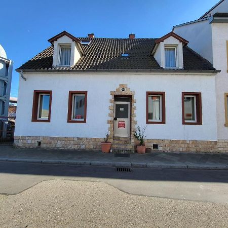 Pension Haus Baron 1 Neckarau MHG Buitenkant foto