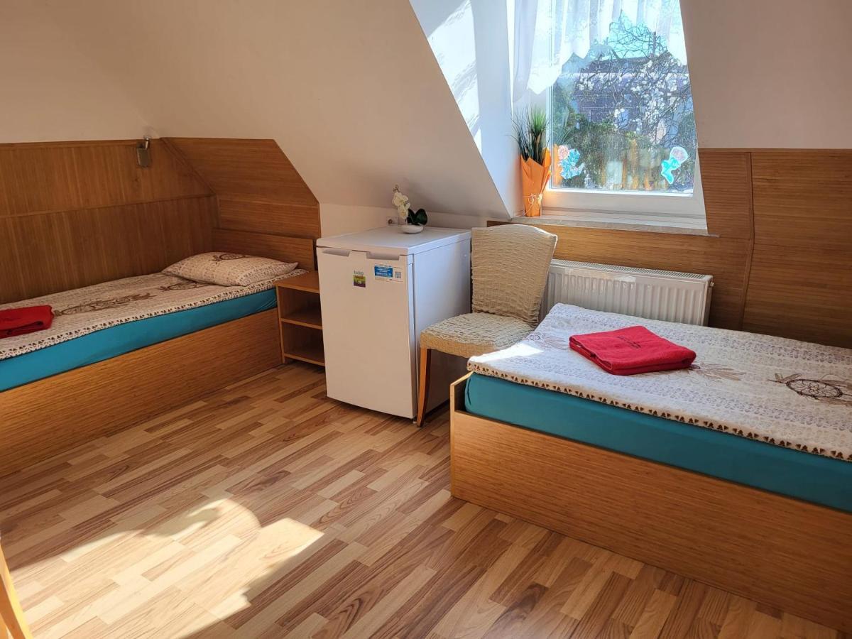 Pension Haus Baron 1 Neckarau MHG Buitenkant foto