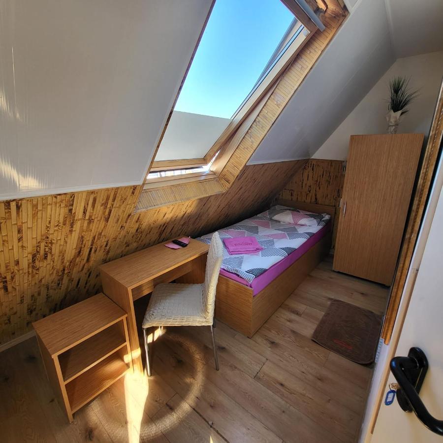 Pension Haus Baron 1 Neckarau MHG Buitenkant foto
