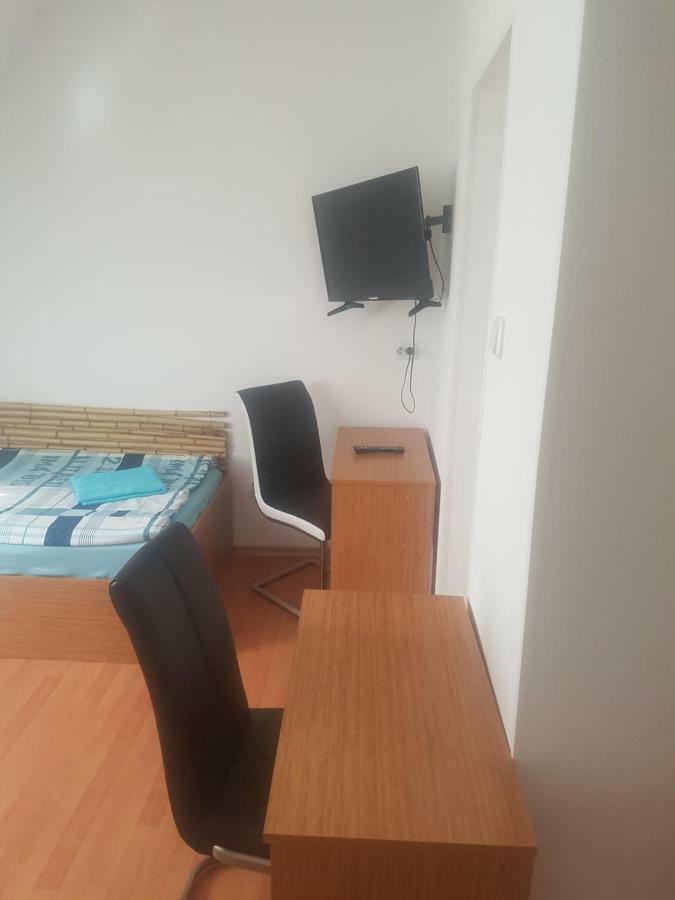 Pension Haus Baron 1 Neckarau MHG Buitenkant foto