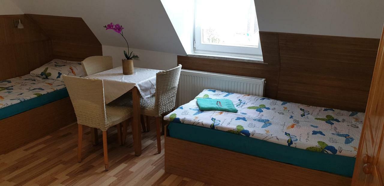 Pension Haus Baron 1 Neckarau MHG Buitenkant foto